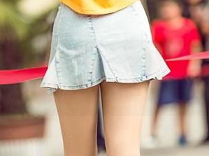 AISS爱丝(钻石版) – “健身”图包里的萱萱：我只想知道她那腹肌是怎么来的！
