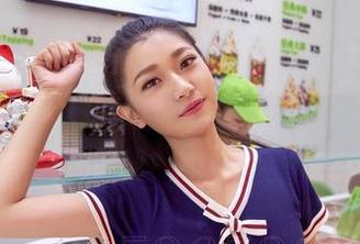 精选套图揭秘：爱丝的美丝麻将是个什么鬼？