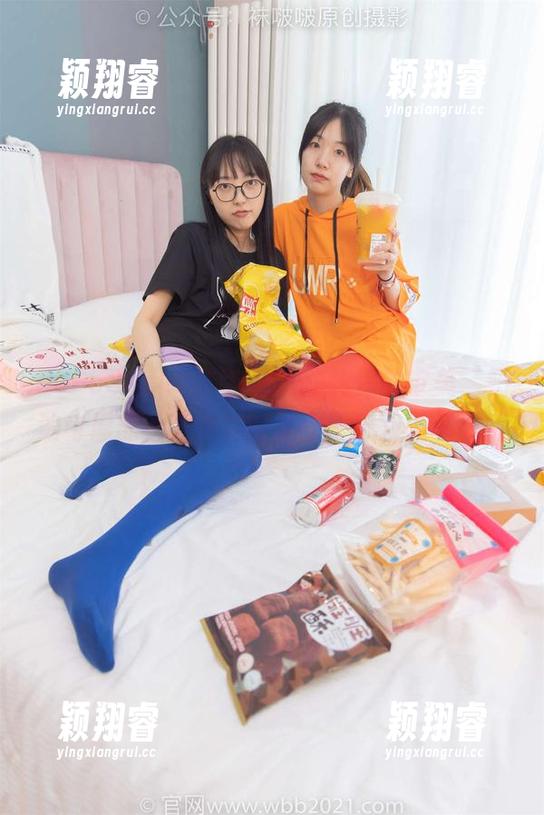 BoBoSocks袜啵啵-奶油 BoBoSocks袜啵啵 - 翻转你的审美,奶油与厚黑丝五指袜的原图壁纸双重享受!