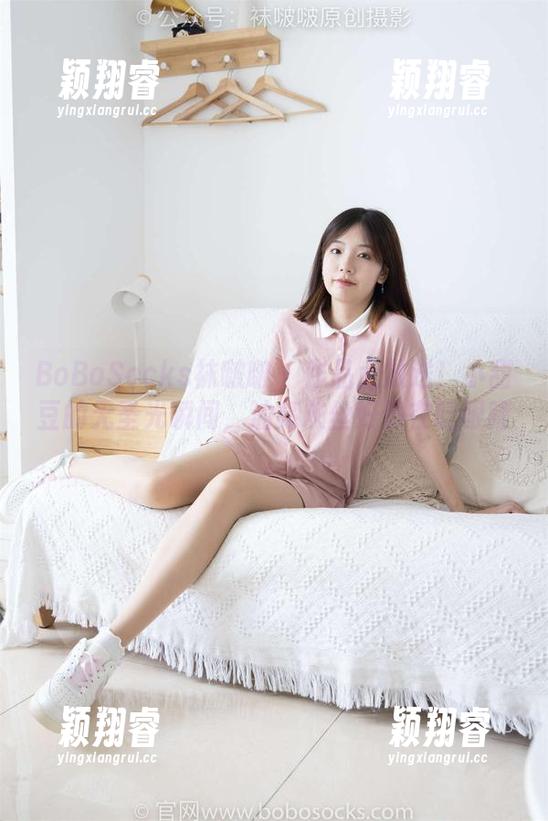 BoBoSocks袜啵啵 - 作品大放送！小甜豆的无圣光瞬间，油亮灰丝好像在眨眼睛。