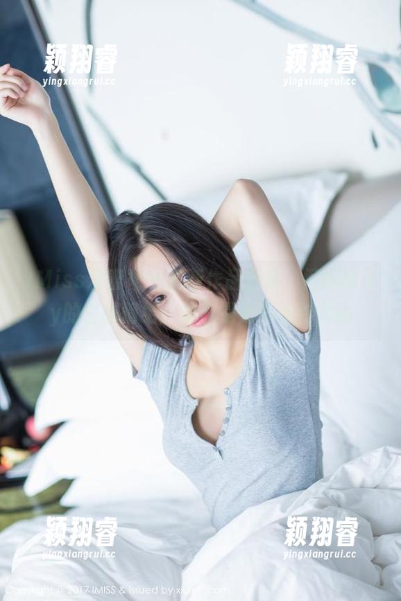 IMiss爱蜜社-闵妮Mily IMiss爱蜜社 - 最新作品合集,闵妮Mily的白裙情结:简直是光影中的尤物