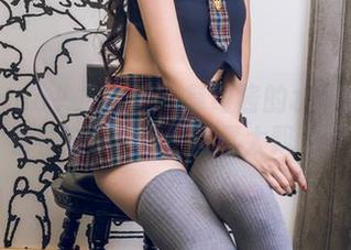 TouTiao头条女神 – 草莓酱的水手服合集:看看这条裙摆,真是太飘逸了!