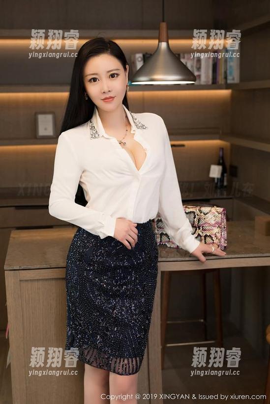 XINGYAN星颜社-刘钰儿 XINGYAN星颜社 - 原图揭秘!刘钰儿在体操服中的翻滚与光辉瞬间