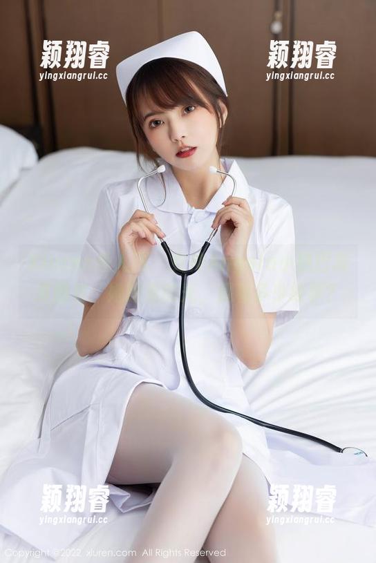 Xiuren秀人网 - 女神Angela小热巴高清图包：她眼里的光，藏着多少故事？