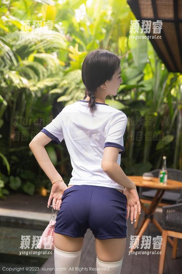 Xiuren秀人网-果果Nikki Xiuren秀人网 - 果果Nikki的泳装,高清图包来袭,快来看看这身材和自信的结合!