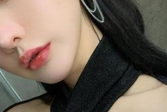 微密圈 – 不爱笑的赛琳的油亮瞬间：免费合集让你感觉自己也闪闪发光！