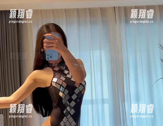 不爱笑的赛琳 微密圈 - 不爱笑的赛琳的美足,是我眼中的绝对焦点,心跳加速,真是个无解的迷!