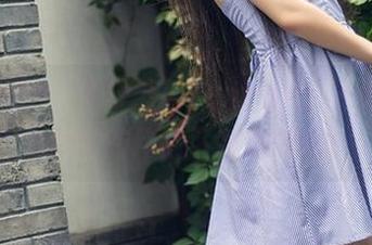 头条女神 – 牛仔裤与JennyR:一起见证为何她的作品下载量爆表!