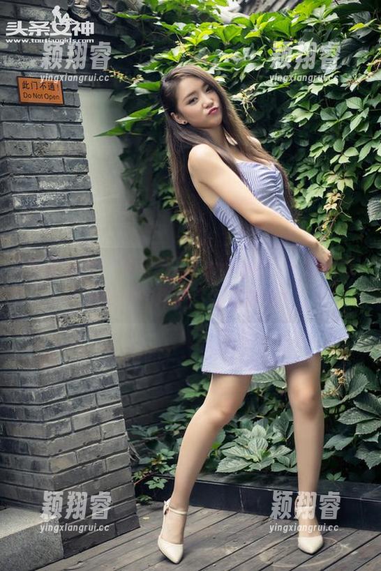 头条女神-JennyR 头条女神 - 牛仔裤与JennyR:一起见证为何她的作品下载量爆表!