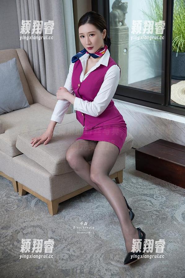 头条女神-琳琳 头条女神 - 琳琳的白丝写真,甜美与神秘的完美碰撞