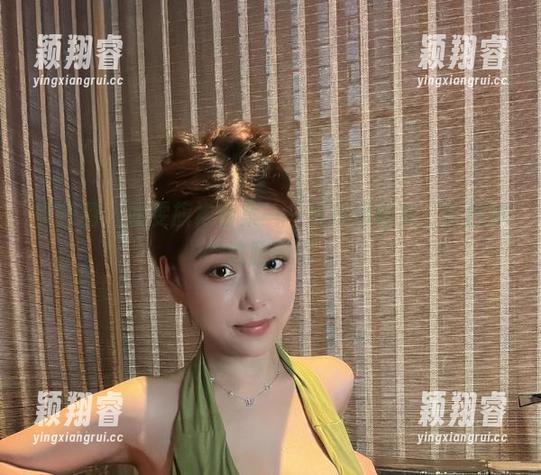 奶雯 微密圈 - 奶雯旗袍合集——我从何而来,竟然被这腿吸引