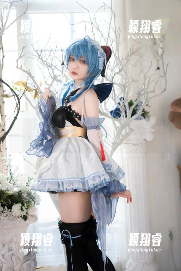 安食Ajiki 安食Ajiki的白猫猫图集,光影之间的秘密究竟是什么?