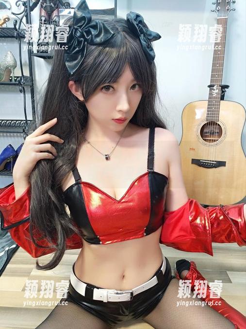 每次更新都让人心动，小女巫露娜的美足图片哪里找？