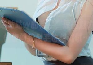小容仔咕咕咕w的裸足,原图魅力无穷,恍惚间我似乎也想试试…