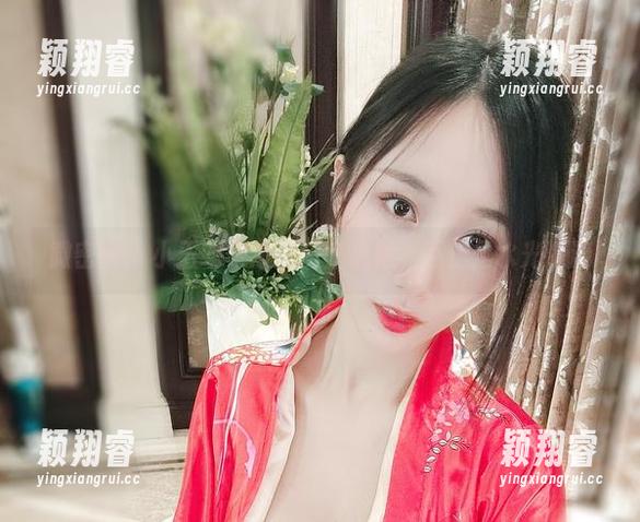 微密圈 - 小玉吃果冻的浴室私拍，不止是水光潋滟
