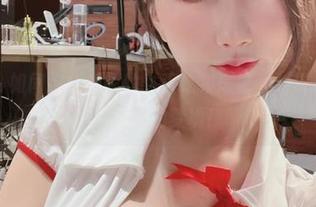 微密圈 – 如同绚烂晨曦的小玉吃果冻修女,带你遨游高清壁纸的梦境!