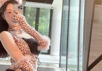 微密圈 – 最新小玉吃果冻写真,520献礼,感觉心里好像开了花!