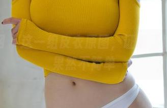 尤果网 – 这一组皮衣原图，证明了顾欣怡果然不简单