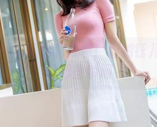 尤蜜荟 – 写真福利来袭！看刘钰儿穿校服的那些瞬间