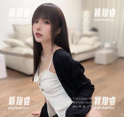 布丁大法 布丁大法发威,最新学姐照片来袭,让人忍不住多看几眼的魔力~
