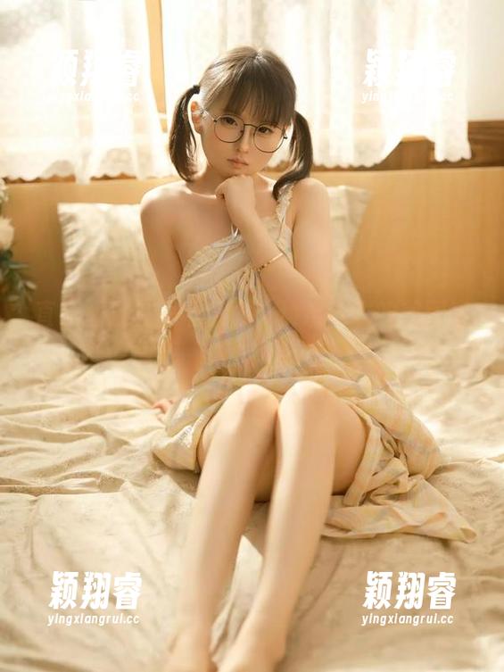 幼水铃衣 直击心底的吊带魅力:幼水铃衣的美图资源大揭秘