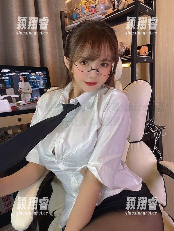 张思允nice 微密圈 - 油亮黑丝制服,张思允nice的私房美图让人心跳加速!