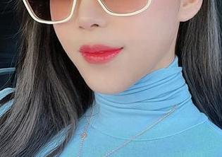 微密圈 – 张老师的姐姐高清写真,仿佛每一寸肌肤都在低语。