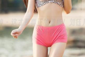 推女神 – 这才是真正的壁纸！刘钰儿原图里的美足，忍不住想收藏！