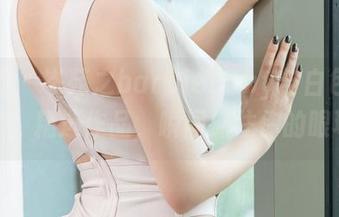 推女神 – 岑苑之barbiebaby与白色的邂逅:精选作品,瞬间抓住你的眼球
