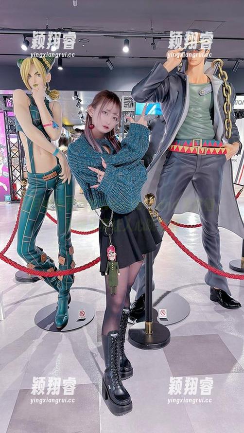 在月城委员会的WonderLand里徘徊，定制写真让人心跳加速