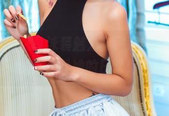 果团网 – 纵享泳装魅力,尹意纯写真图集,快来看看她的日常幻想吧