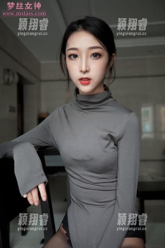 梦丝女神-灵唯 梦丝女神 - 灵唯用棉袜讲故事,免费照片好像也在低声细语