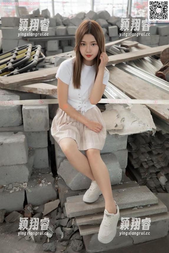 梦丝女神-璇璇 梦丝女神 - 白丝的秘密:璇璇的新原图,简直是我心中的白月光