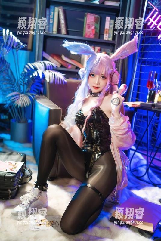 焖焖碳 明日方舟的泳装奇遇记:焖焖碳写真带你遨游夏季幻想!