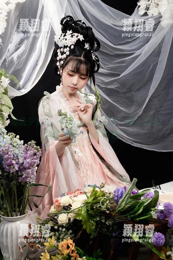 爆机少女喵小吉 爆机少女喵小吉图册中的莱莎:炼金工房2画风清新,心情变好!