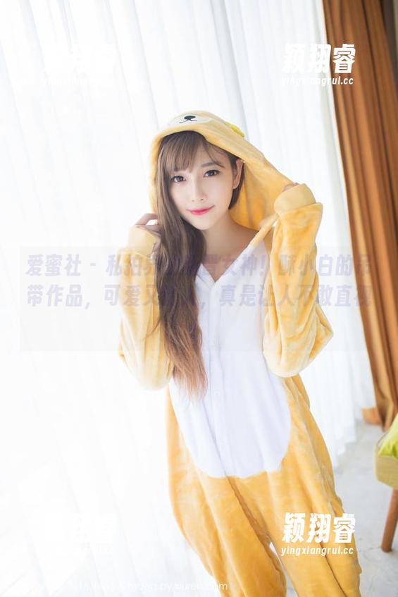 爱蜜社-酥小白 爱蜜社 - 私拍界的新晋女神!酥小白的吊带作品,可爱又诱人,真是让人不敢直视!