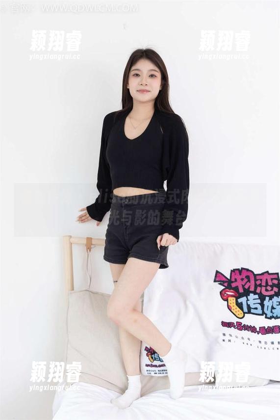 物恋传媒-elise 物恋传媒 - elise的沉浸式肉丝私房写真,光与影的舞台