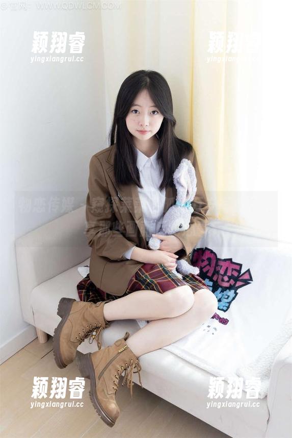 物恋传媒-菜菜 物恋传媒 - 窥探菜菜的孤独万岁写真,分享那些画面后的心事