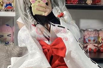 白栎Shirly的最新神作，鸣潮与朽叶千咲的奇妙碰撞，时空都变得模糊了…