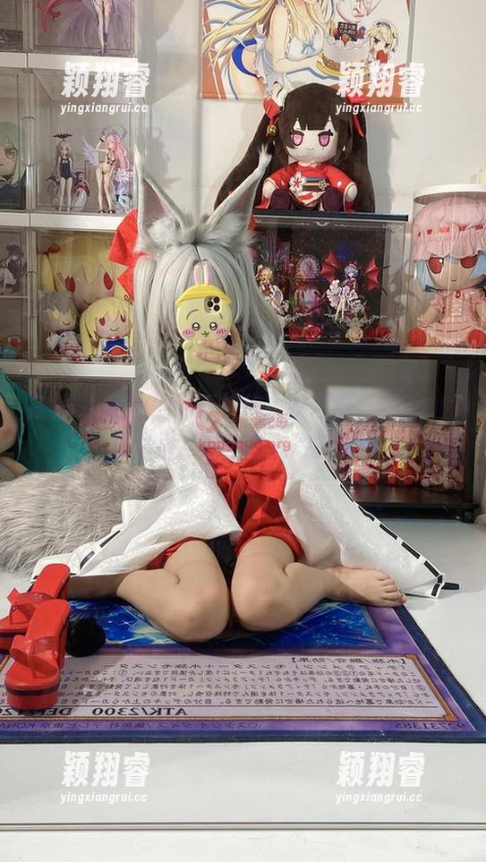白栎Shirly 白栎Shirly的最新神作,鸣潮与朽叶千咲的奇妙碰撞,时空都变得模糊了…