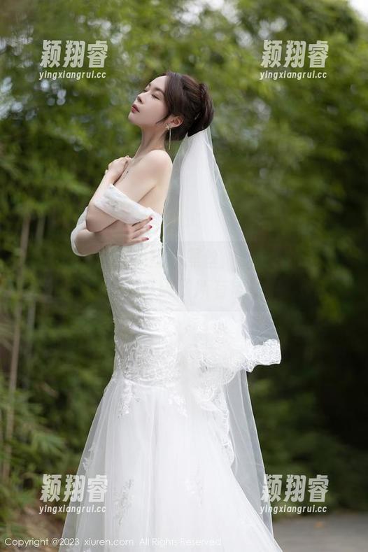 秀人网-Suki_baby 秀人网 - 你没见过的黑丝:Suki_baby的写真打破了所有常规!