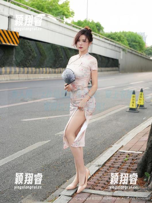 秀人网-z杯悠悠 秀人网 - z杯悠悠皮衣合集:穿上衣服,变得比太阳还闪亮!