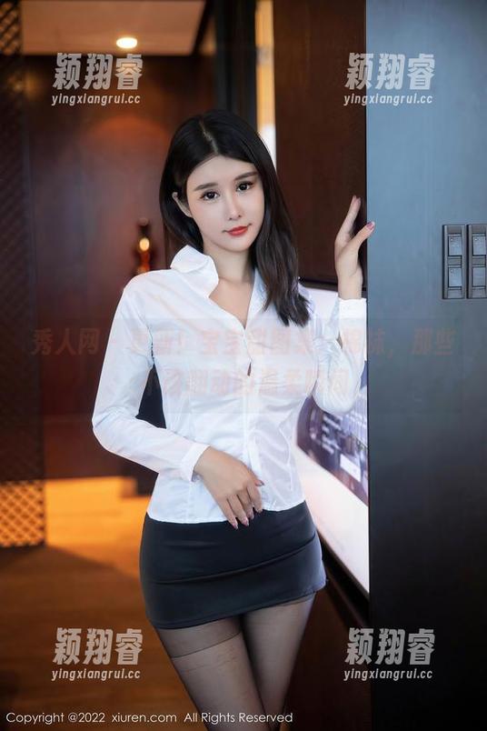 秀人网-宝宝甜 秀人网 - 更新!宝宝甜图集:棉袜,那些不该翻动的温柔瞬间