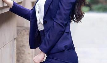 秀人网 – 全套写真游走在李可儿的白衬衫与微风之间
