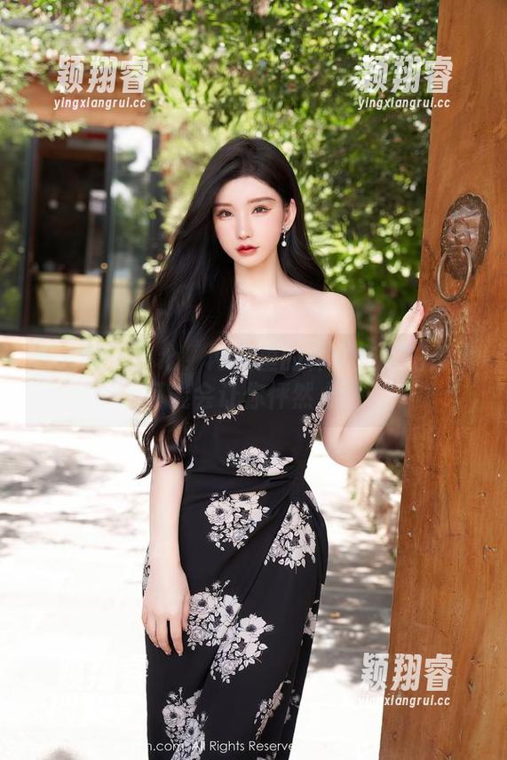 秀人网-林文文 秀人网 - 小心!网盘里的林文文旅拍合集可能会让你怦然心动