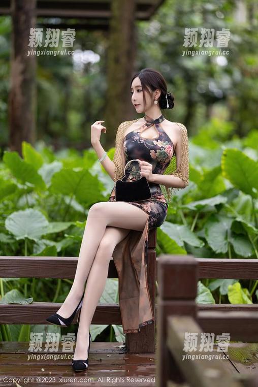 秀人网-麻吉小兔子 秀人网 - 哈哈!麻吉小兔子私房图片,裤里丝下的秘密!