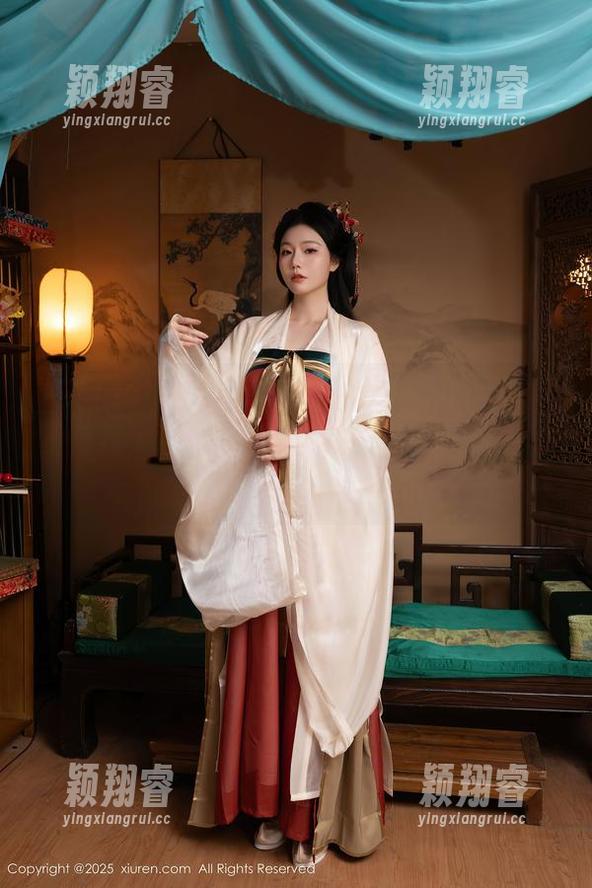 秀人网 - 拥有龙泽美曦的全套瑜伽原图，相信我，你的瑜伽垫会在某个夜晚偷偷哭泣！