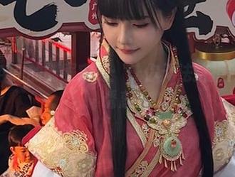 秋山AkI的制服定制:让你无法抗拒的作品诱惑