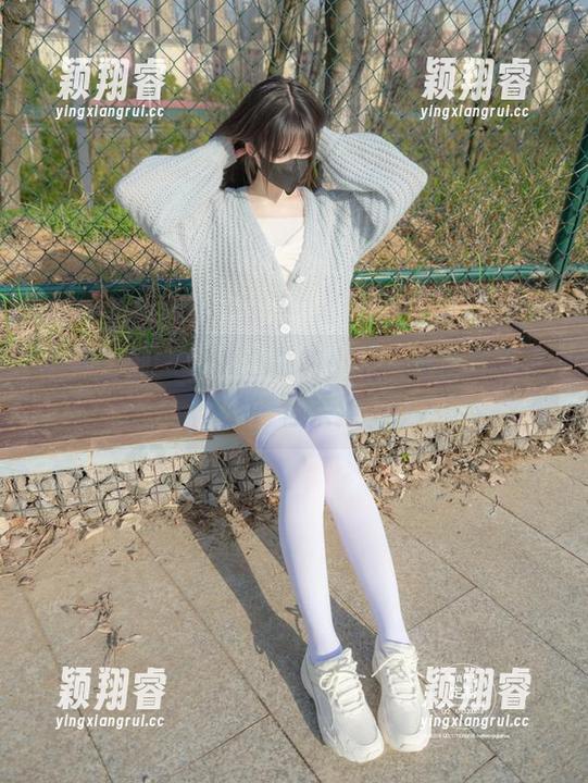 紧急企划 - 让人心跳的小恩，裸足写真资源等你来撩