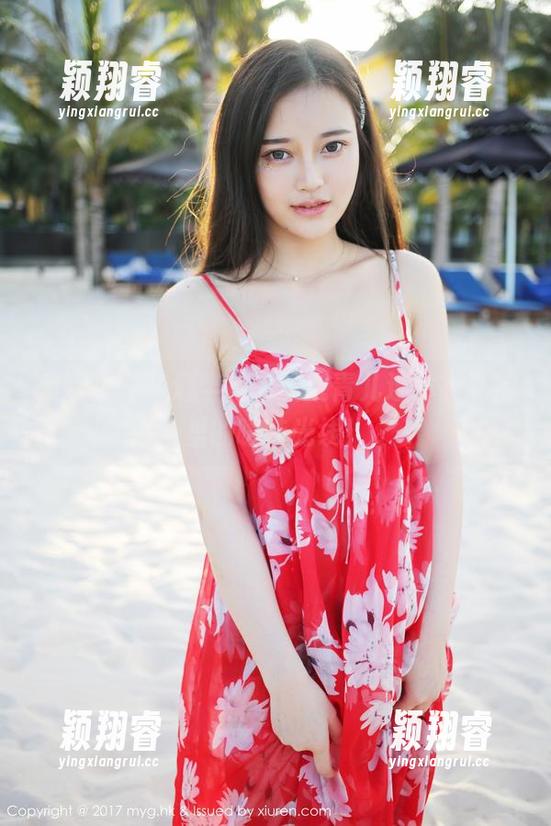 美媛馆-杨晓青儿 美媛馆 - 半遮半掩,杨晓青儿连体衣私拍里的暧昧光线!